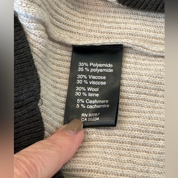 SAKS 5th AVENUE mock turtle neck cashmere sweater - Picture 7 of 7